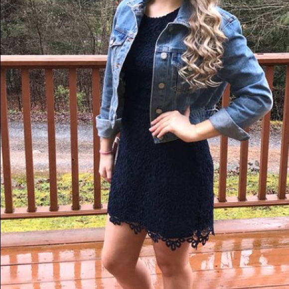 đź‘‹Hollister Navy Mini Dress size M - Picture 2 of 8